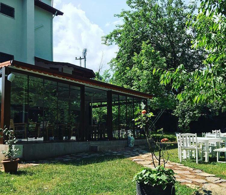 Beyaz Ev Butik Otel Masukiye โคจาเอลี ภายนอก รูปภาพ