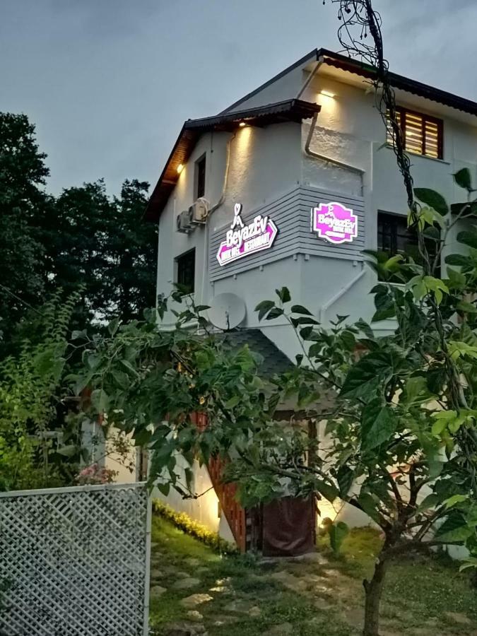 Beyaz Ev Butik Otel Masukiye โคจาเอลี ภายนอก รูปภาพ